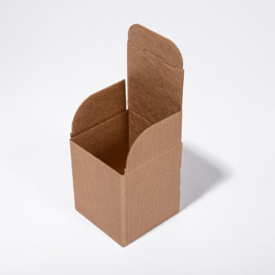 pudelko-tekturowe-10x10x11-cm-bezowe-prazkowane-4